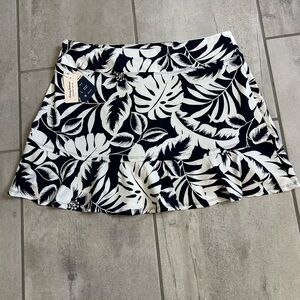 NWT Fabulous Floral TOMMY BAHAMA Golf/ Tennis/ Pickleball Skort- Size Large